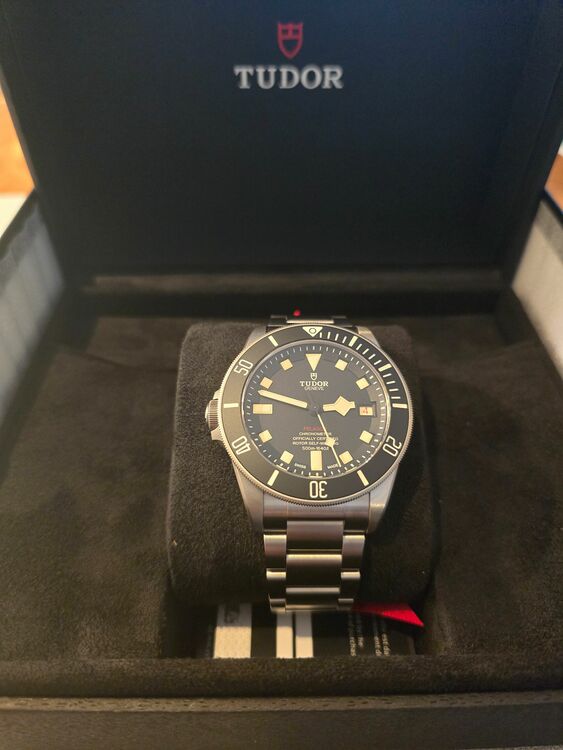 ペラゴスLHD 新品（高級時計）の商品画像 - 査定依頼日：2025年9月4日 - 最高査定価格：445,000円