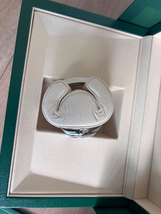 オイスターパーペチュアル28mm（高級時計）の商品画像 - 査定依頼日：2025年7月20日 - 最高査定価格：1,080,000円