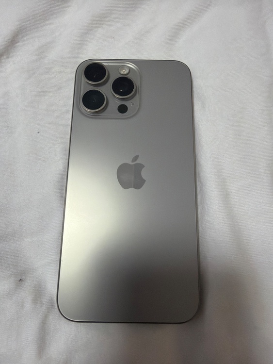iPhone iPhone 15 Pro Max 256GB SIMフリー（スマホ）の商品画像 - 査定依頼日：2026年6月16日 - 最高査定価格：90,000円