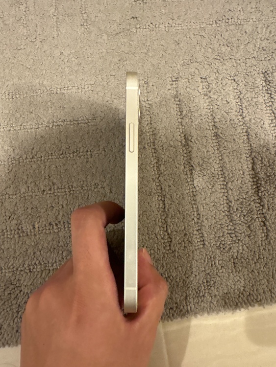 iPhone iPhone 12 64GB docomo（スマホ）の商品画像 - 査定依頼日：2026年8月25日 - 最高査定価格：25,000円