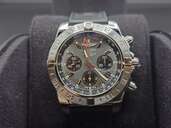 ブライトリング クロノマット A042F61PA（高級時計）の商品画像 - 査定依頼日：2025年1月29日 - 最高査定価格：420,000円