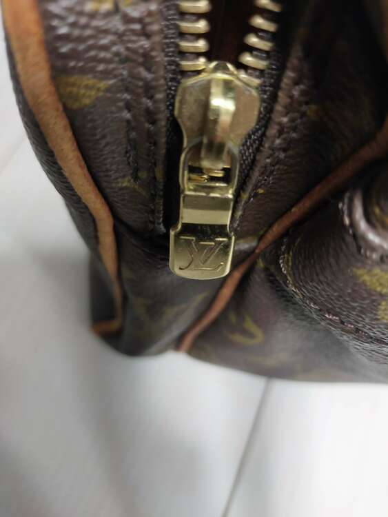 ルイヴィトン モノグラム （ブランドバッグ）の商品画像 - 査定依頼日：2025年4月10日 - 最高査定価格：25,000円