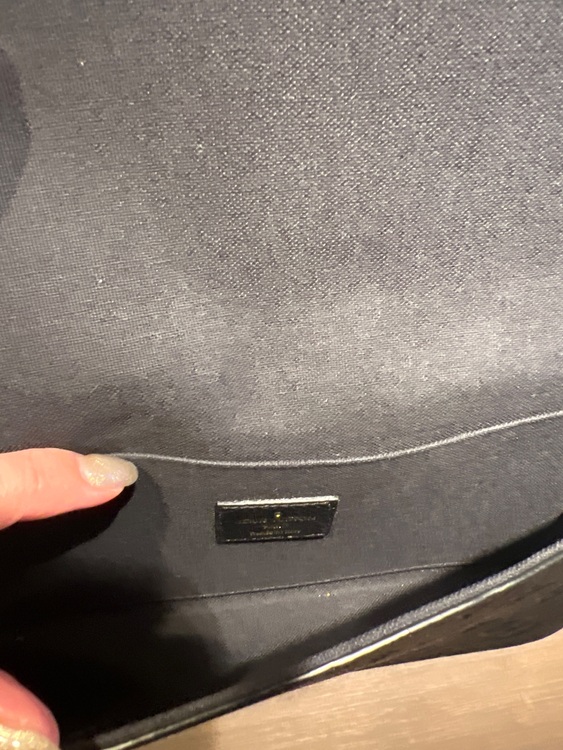 ポシェットフェリシー（ブランドバッグ）の商品画像 - 査定依頼日：2025年6月23日 - 最高査定価格：170,000円