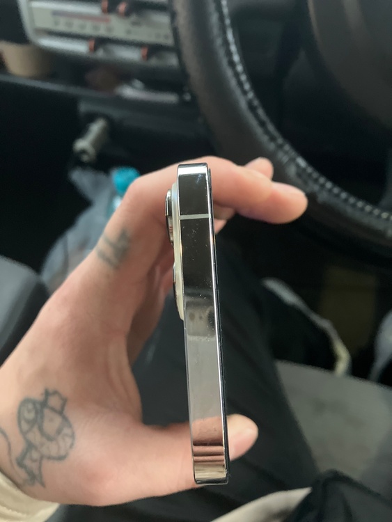 iPhone 13 Pro Max 128GB SIMフリー（スマホ）の商品画像 - 査定依頼日：2026年1月7日 - 最高査定価格：34,000円