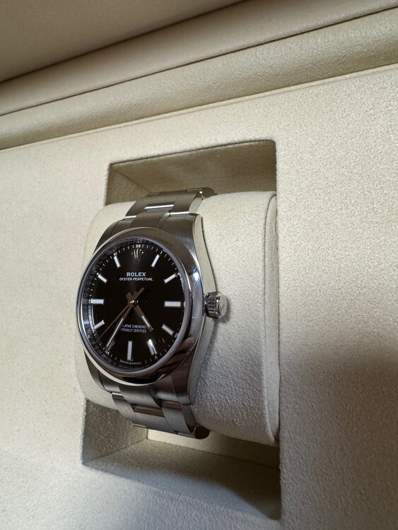 オイスターパーペチュアル（高級時計）の商品画像 - 査定依頼日：2025年3月29日 - 最高査定価格：800,000円