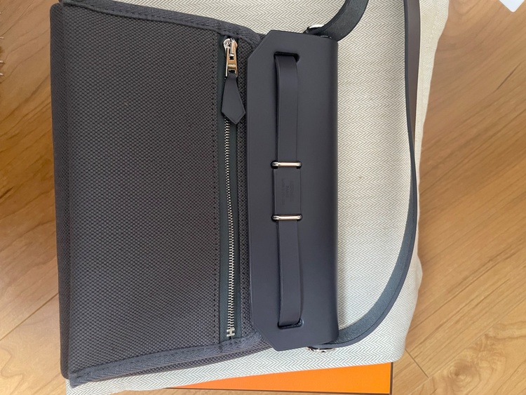 エールバッグジップミニ 20（ブランドバッグ）の商品画像 - 査定依頼日：2026年3月31日 - 最高査定価格：510,000円