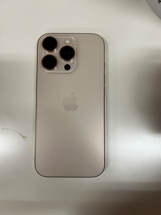 iPhone iPhone 16 Pro 128GB SIMフリー（スマホ）の商品画像 - 査定依頼日：2026年9月20日 - 最高査定価格：112,000円