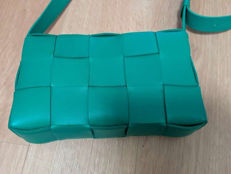 ボッテガ・ヴェネタ  （ブランドバッグ）の商品画像 - 査定依頼日：2025年1月20日 - 最高査定価格：80,000円