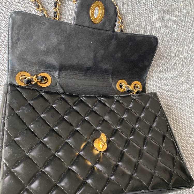 マトラッセ（ブランドバッグ）の商品画像 - 査定依頼日：2025年8月30日 - 最高査定価格：300,000円