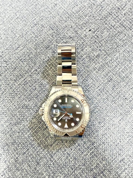 ロレックス ヨットマスター 116622か126622（高級時計）の商品画像 - 査定依頼日：2025年8月28日 - 最高査定価格：2,180,000円