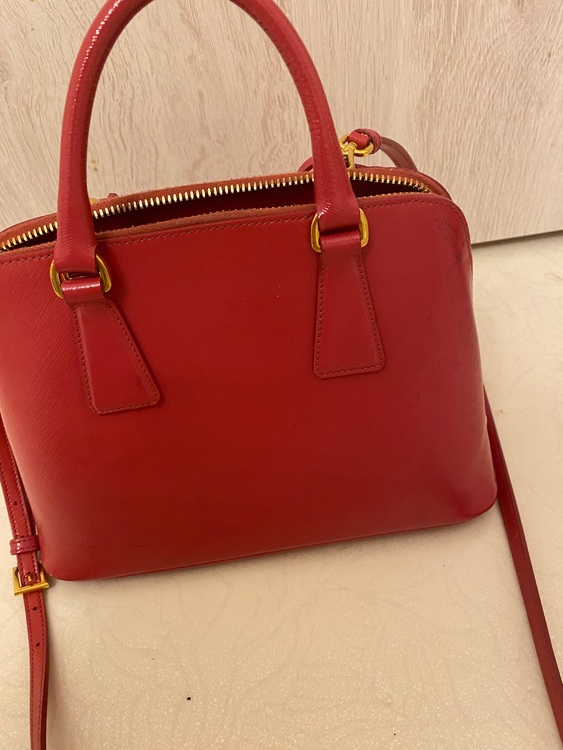 プラダ  （ブランドバッグ）の商品画像 - 査定依頼日：2025年11月22日 - 最高査定価格：100,000円