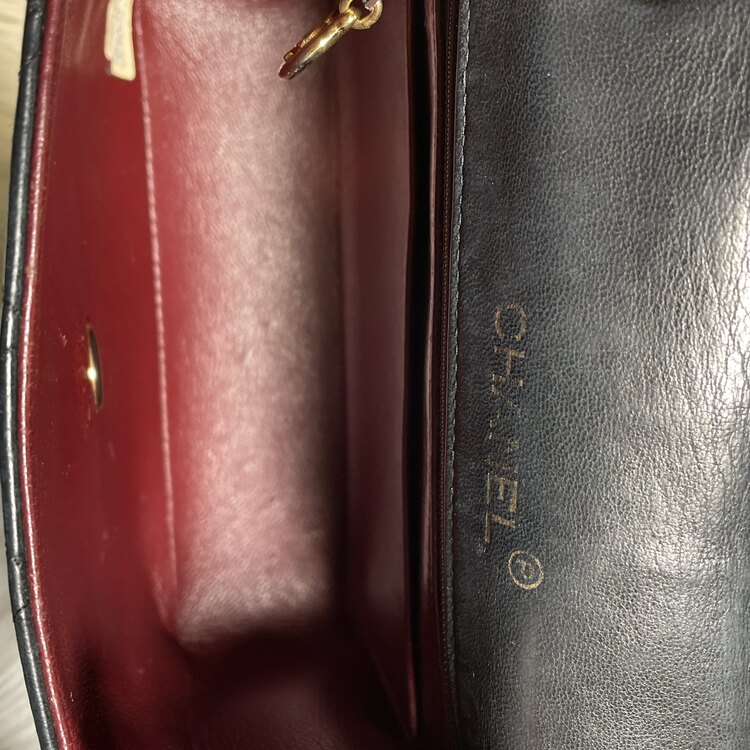 シャネル ミニマトラッセ ココマーク マトラッセ チェーンシ（ブランドバッグ）の商品画像 - 査定依頼日：2024年12月24日 - 最高査定価格：120,000円