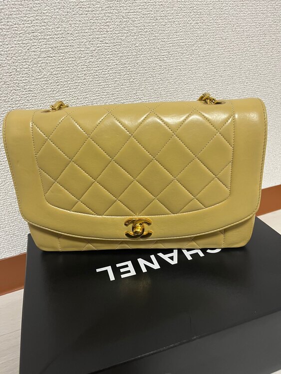 ダイアナフラップ25マトラッセチェーンショルダーショルダーバッグベージュ（ブランドバッグ）の商品画像 - 査定依頼日：2025年4月24日 - 最高査定価格：300,000円