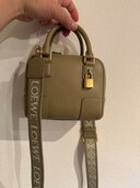 ロエベ　アマソナ16（ブランドバッグ）の商品画像 - 査定依頼日：2025年4月23日 - 最高査定価格：120,000円