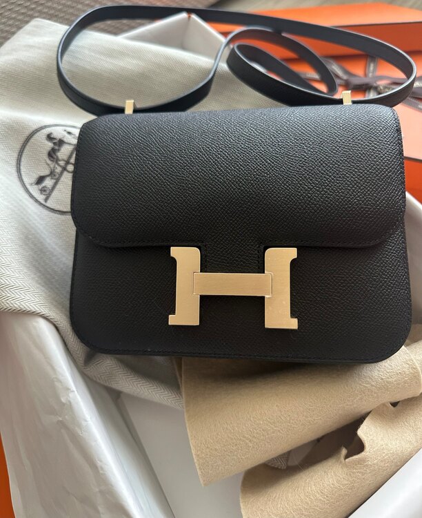 エルメス コンスタンス （ブランドバッグ）の商品画像 - 査定依頼日：2025年3月19日 - 最高査定価格：1,900,000円