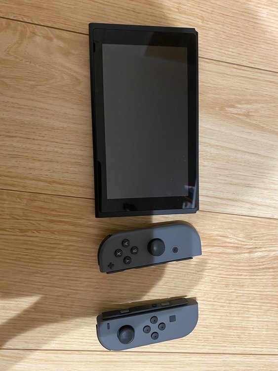 任天堂　SWITCH （ゲーム機本体・ゲームソフト）の商品画像 - 査定依頼日：2023年11月12日 - 最高査定価格：13,000円