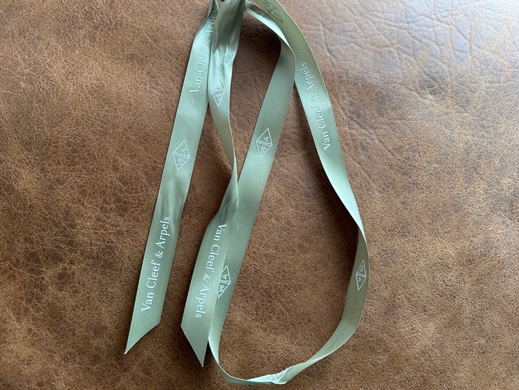 ヴァンクリーフアーペル　スイートアルハンブラ　マザーオブパール　ネックレス（宝石）の商品画像 - 査定依頼日：2026年3月30日 - 最高査定価格：100,000円