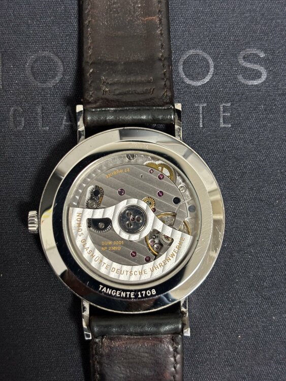 NOMOS　タンジェント　ネオマティック 39 シルバーカット（高級時計）の商品画像 - 査定依頼日：2026年3月3日 - 最高査定価格：140,000円