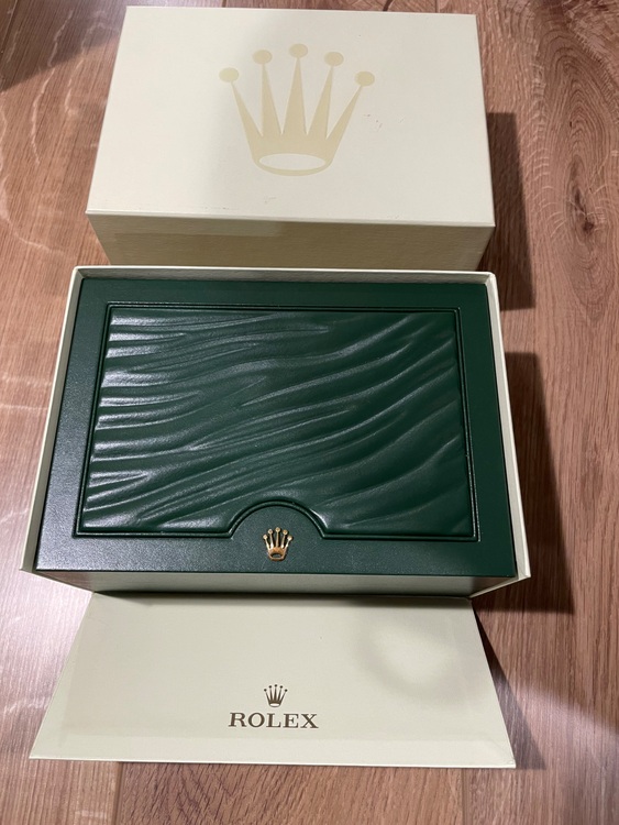 ロレックス エアキング 114234G（高級時計）の商品画像 - 査定依頼日：2025年10月27日 - 最高査定価格：900,000円