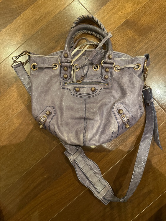 バレンシアガ（ブランドバッグ）の商品画像 - 査定依頼日：2025年6月7日 - 最高査定価格：33,000円