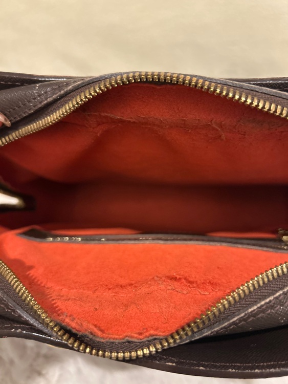 ハンドバッグ（ブランドバッグ）の商品画像 - 査定依頼日：2025年10月15日 - 最高査定価格：45,000円