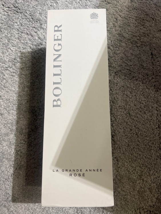 シャンパン ボランジェ （お酒）の商品画像 - 査定依頼日：2025年8月16日 - 最高査定価格：17,000円