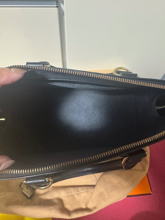 エピ アルマ（ブランドバッグ）の商品画像 - 査定依頼日：2025年5月16日 - 最高査定価格：60,000円