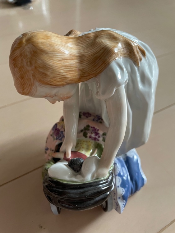 マイセンヘンチェル子供シリーズ（美術品・骨董品）の商品画像 - 査定依頼日：2025年10月3日 - 最高査定価格：24,000円