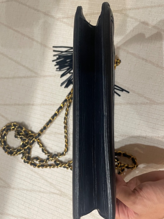 マトラッセ フリンジ GD金具 レザー チェーンショルダーバッグ シャネル（ブランドバッグ）の商品画像 - 査定依頼日：2025年9月15日 - 最高査定価格：120,000円