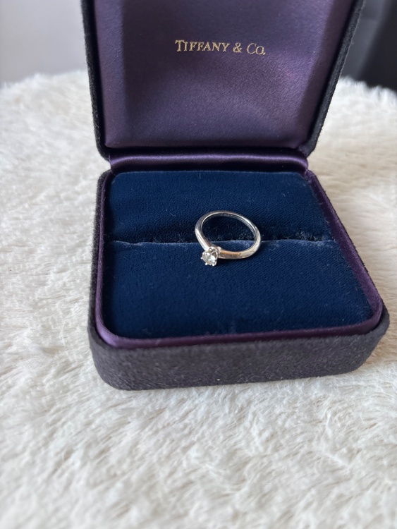 Tiffany&co diamond certificate 925161（宝石）の商品画像 - 査定依頼日：2026年7月2日 - 最高査定価格：70,000円