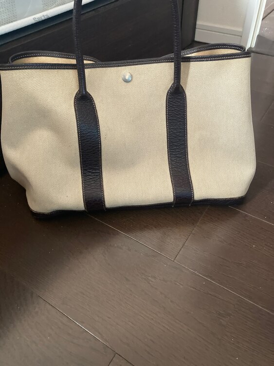 ガーデンパーティ（ブランドバッグ）の商品画像 - 査定依頼日：2025年3月24日 - 最高査定価格：70,000円