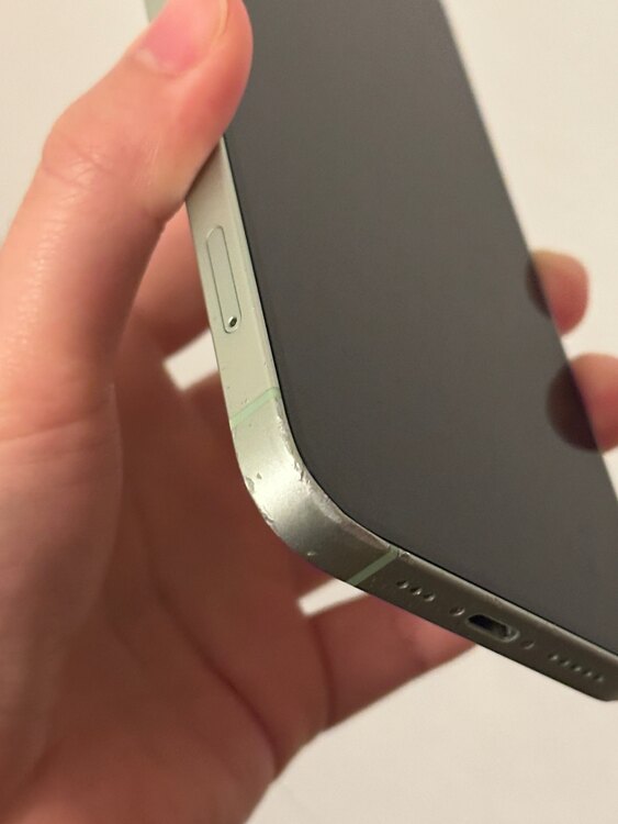 iPhone 12 64GB SIMフリー（スマホ）の商品画像 - 査定依頼日：2025年2月19日 - 最高査定価格：29,000円