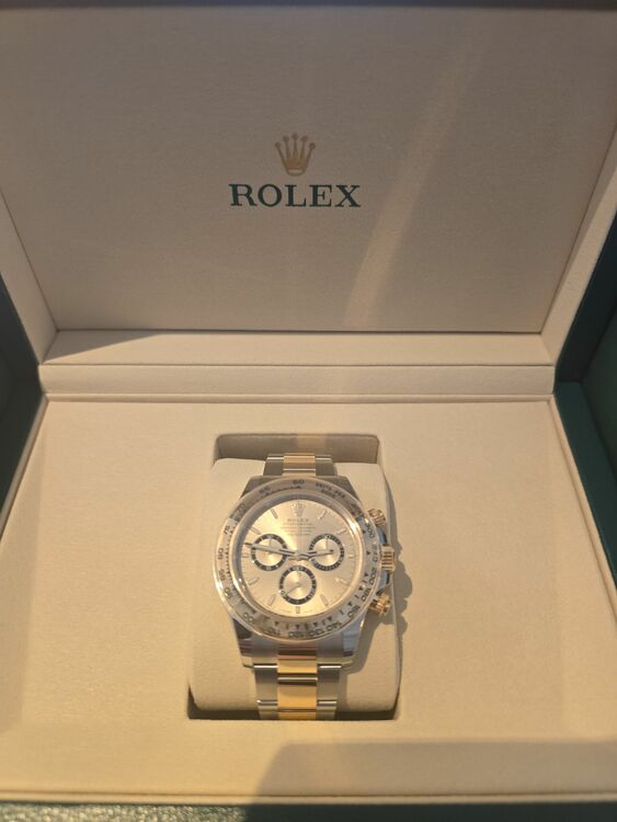 デイトナロレゾール シャンパンゴールド（高級時計）の商品画像 - 査定依頼日：2025年8月4日 - 最高査定価格：3,800,000円