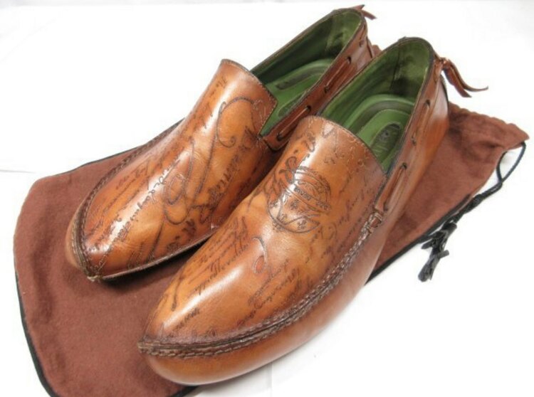 ベルルッティ　カリグラフィー　メンズシューズ　サイズ8 1/2（古着・ファッション）の商品画像 - 査定依頼日：2025年1月21日 - 最高査定価格：5,000円