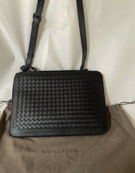 BOTTEGA VENETA (ボッテガ・ヴェネタ) イントレチャート レザー （ブランドバッグ）の商品画像 - 査定依頼日：2025年4月28日 - 最高査定価格：70,000円