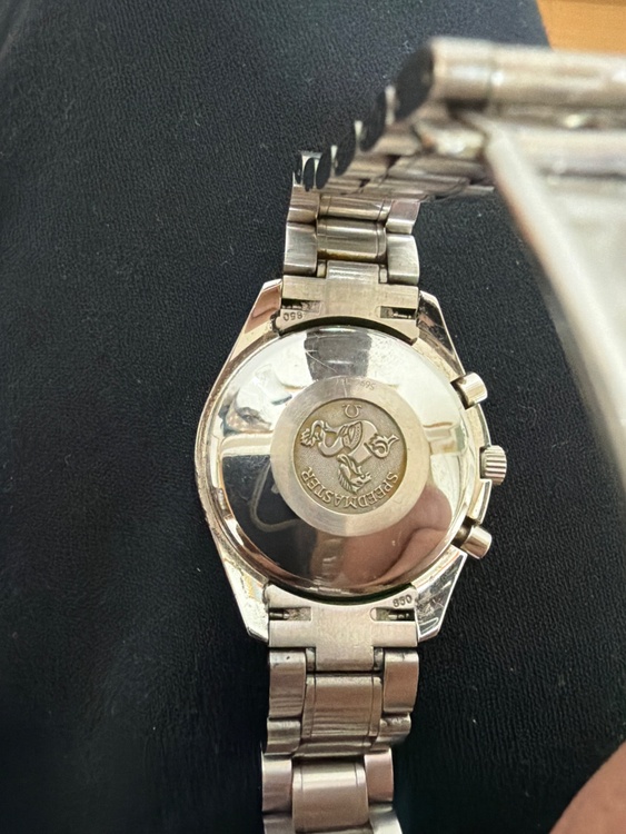 オメガ スピードマスター 3521.8（高級時計）の商品画像 - 査定依頼日：2026年3月18日 - 最高査定価格：210,000円