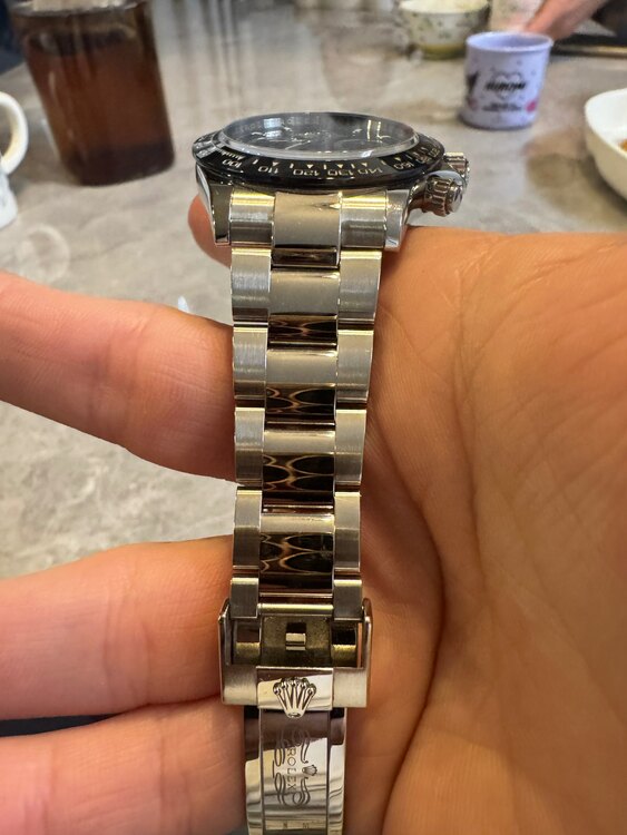 ロレックス デイトナ 116500l（高級時計）の商品画像 - 査定依頼日：2025年1月16日 - 最高査定価格：3,750,000円