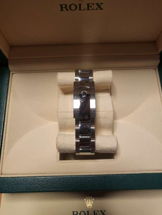 ロレックス デイトジャスト 126300（高級時計）の商品画像 - 査定依頼日：2025年2月2日 - 最高査定価格：1,620,000円