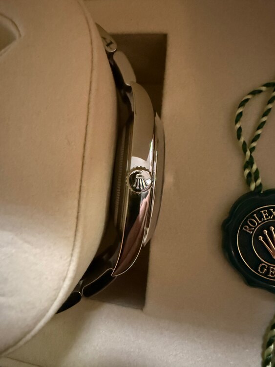 デイトジャスト 41 ミントグリーン（高級時計）の商品画像 - 査定依頼日：2025年5月5日 - 最高査定価格：1,430,000円