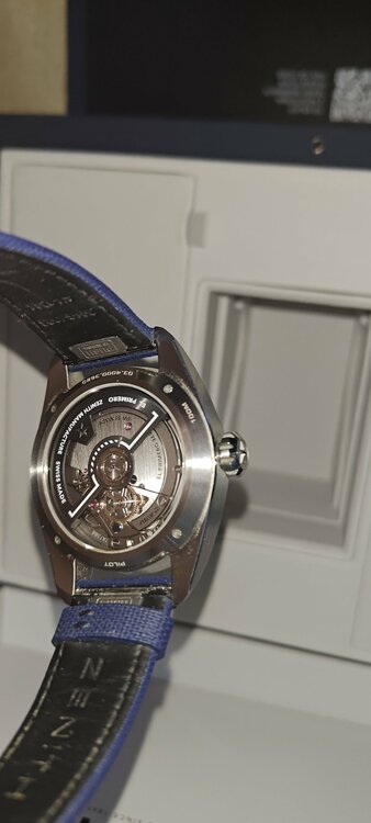 ブティック エディション パイロット オートマティック（高級時計）の商品画像 - 査定依頼日：2026年2月25日 - 最高査定価格：650,000円