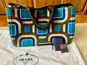 プラダ  （ブランドバッグ）の商品画像 - 査定依頼日：2026年2月8日 - 最高査定価格：50,000円