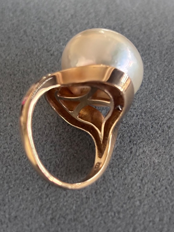 南洋真珠（ゴールデン）ダイヤK18リング（宝石）の商品画像 - 査定依頼日：2025年12月1日 - 最高査定価格：110,000円