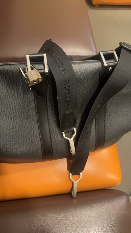 ルイヴィトン タイガ （ブランドバッグ）の商品画像 - 査定依頼日：2025年9月30日 - 最高査定価格：70,000円