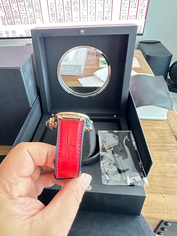 写真に記載（高級時計）の商品画像 - 査定依頼日：2025年7月26日 - 最高査定価格：2,200,000円