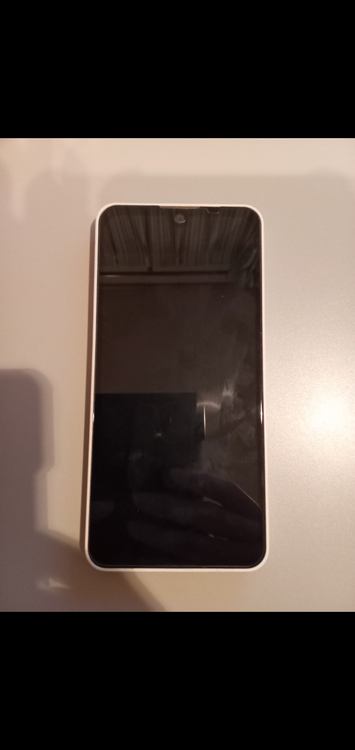 AQUOS wish3 SIMフリー （スマホ）の商品画像 - 査定依頼日：2026年3月8日 - 最高査定価格：4,000円