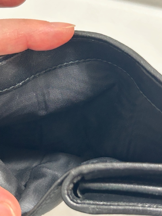 ミュウミュウ  （ブランドバッグ）の商品画像 - 査定依頼日：2026年4月12日 - 最高査定価格：30,000円