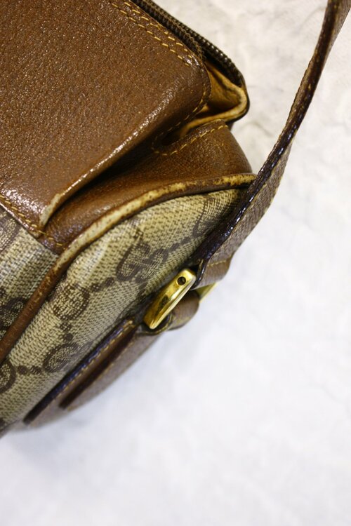 GUCCI GG キャンバス スプリーム ショルダーバッグ PVCレザー 001 58 0918（ブランドバッグ）の商品画像 - 査定依頼日：2026年10月15日 - 最高査定価格：10,000円