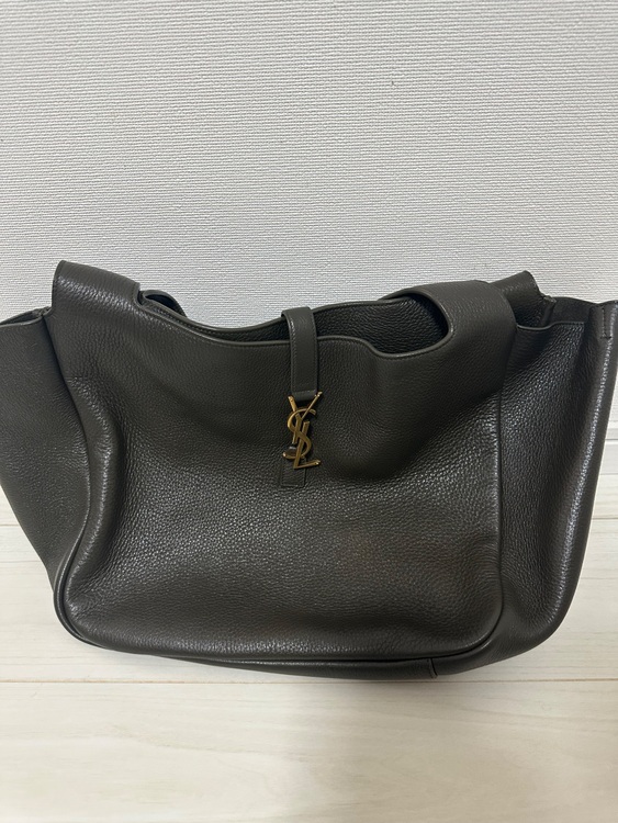 イブサンローラン  （ブランドバッグ）の商品画像 - 査定依頼日：2025年7月19日 - 最高査定価格：250,000円