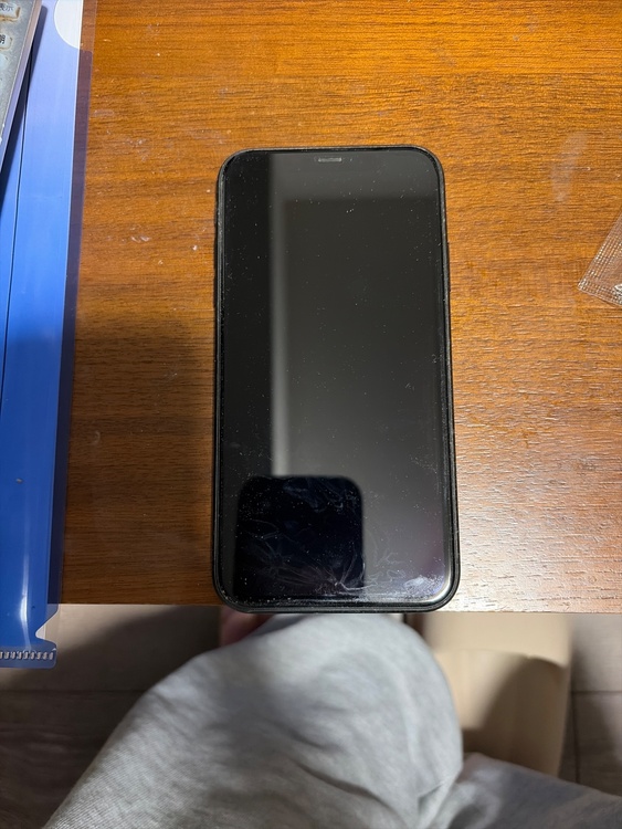 iPhone11 128GB au（スマホ）の商品画像 - 査定依頼日：2026年3月27日 - 最高査定価格：21,000円