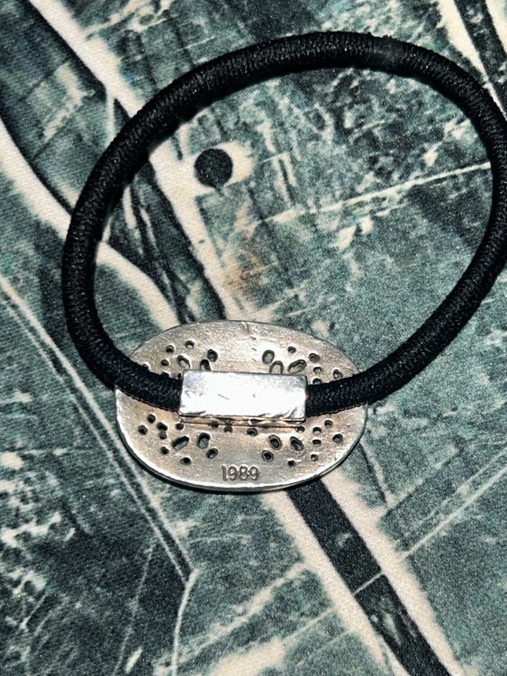 CHROME HEARTS HAIRBAND # OVAL CROSS（古着・ファッション）の商品画像 - 査定依頼日：2026年9月3日 - 最高査定価格：100,000円